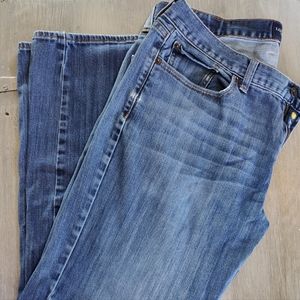 Lucky Brand 361 Vintage Straight Jeans.